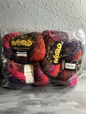 Noro Kureyon color 124 lot B 100% wool lot of 4 skeins